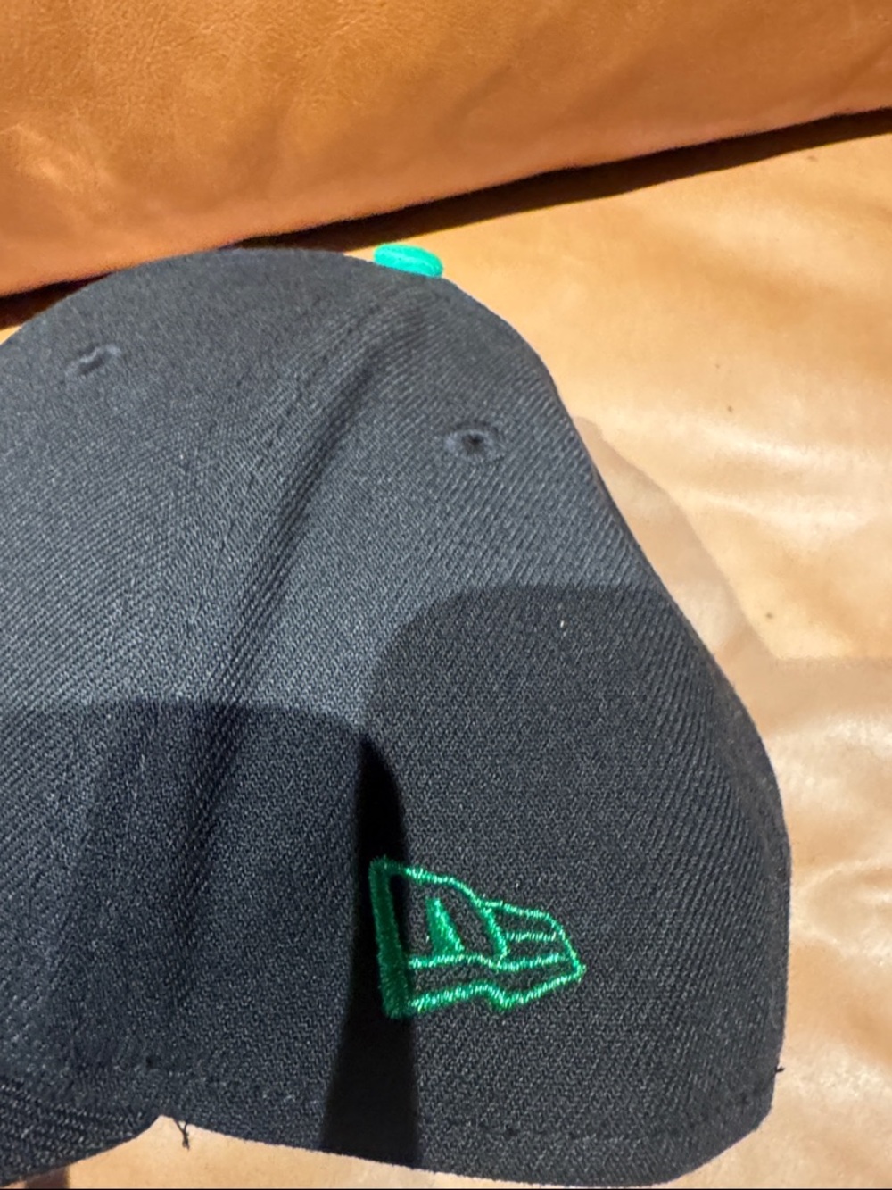 New Era Padres St Patrick’s Day Hat 39THIRTY Green Gold Side Patch L XL - Picture 6 of 6